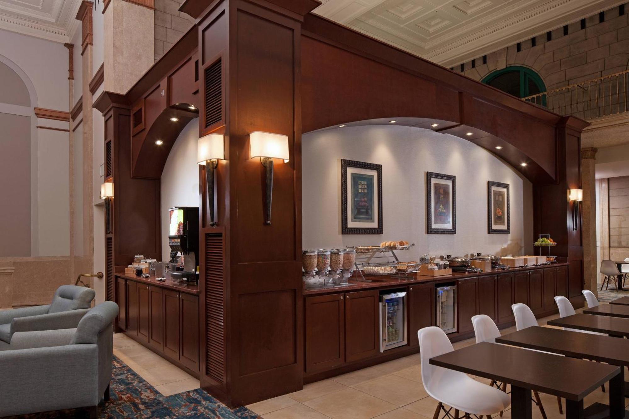 Springhill Suites By Marriott Baltimore Downtown/Inner Harbor Exterior photo