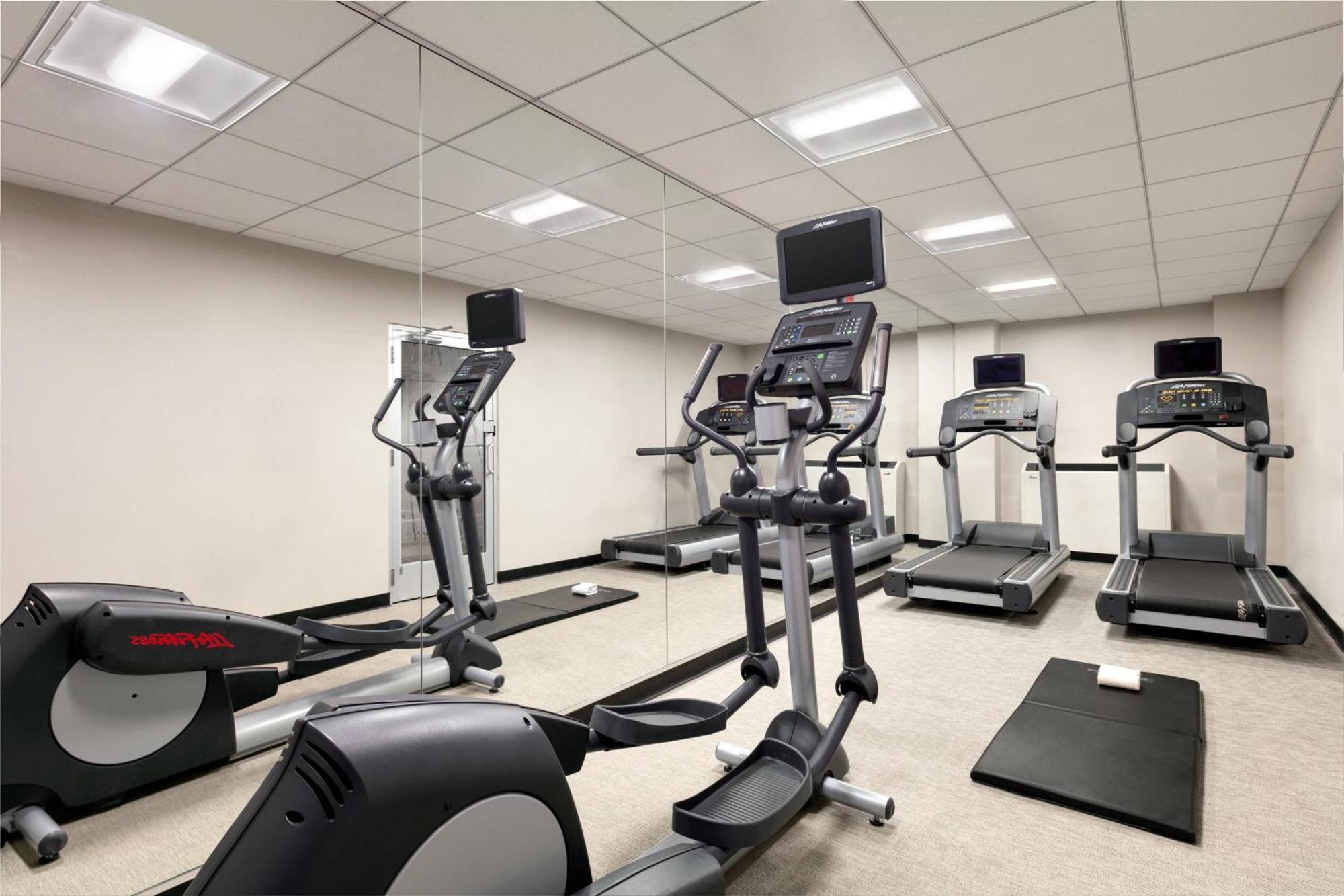 Springhill Suites By Marriott Baltimore Downtown/Inner Harbor Exterior photo