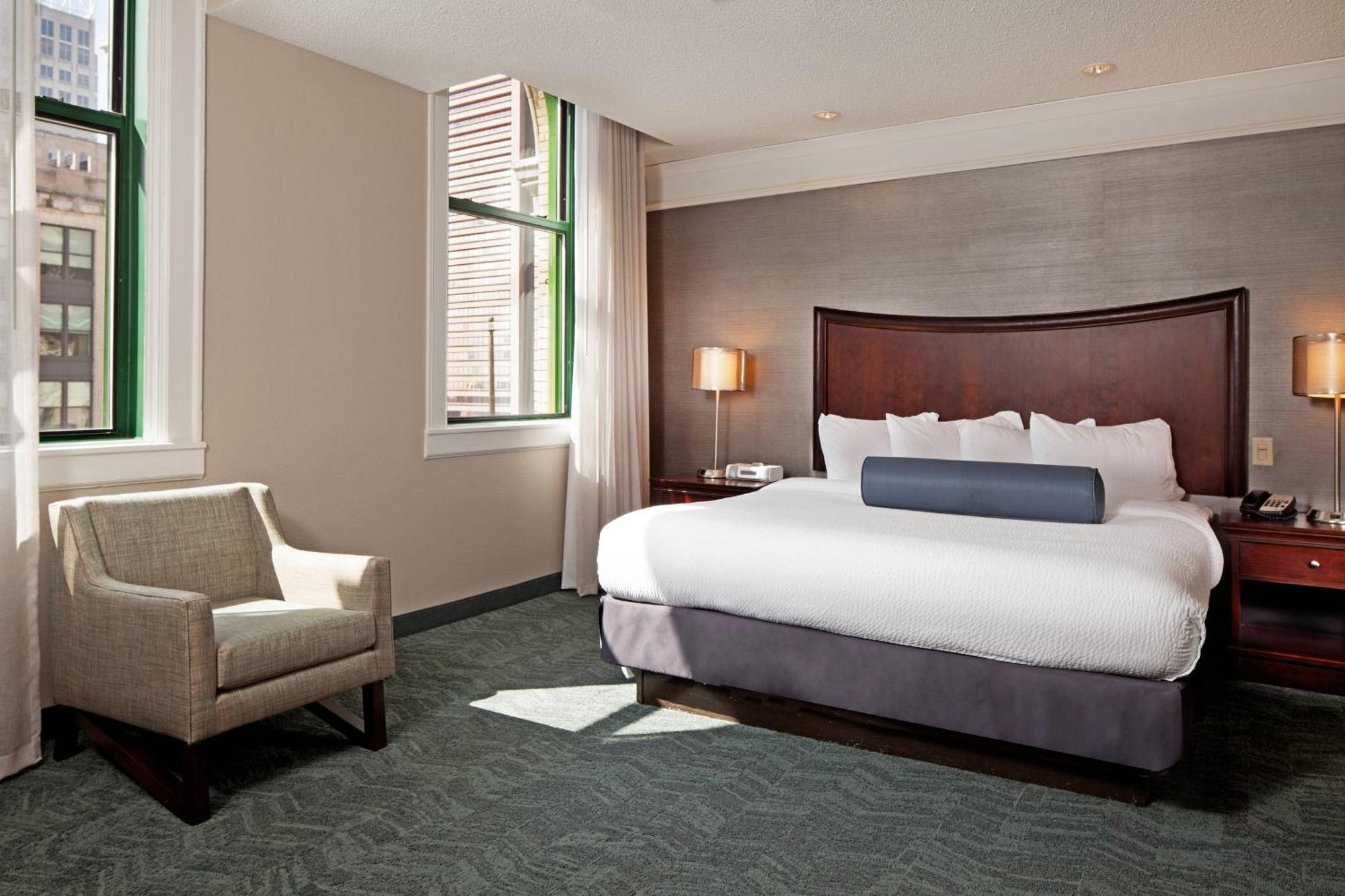 Springhill Suites By Marriott Baltimore Downtown/Inner Harbor Exterior photo