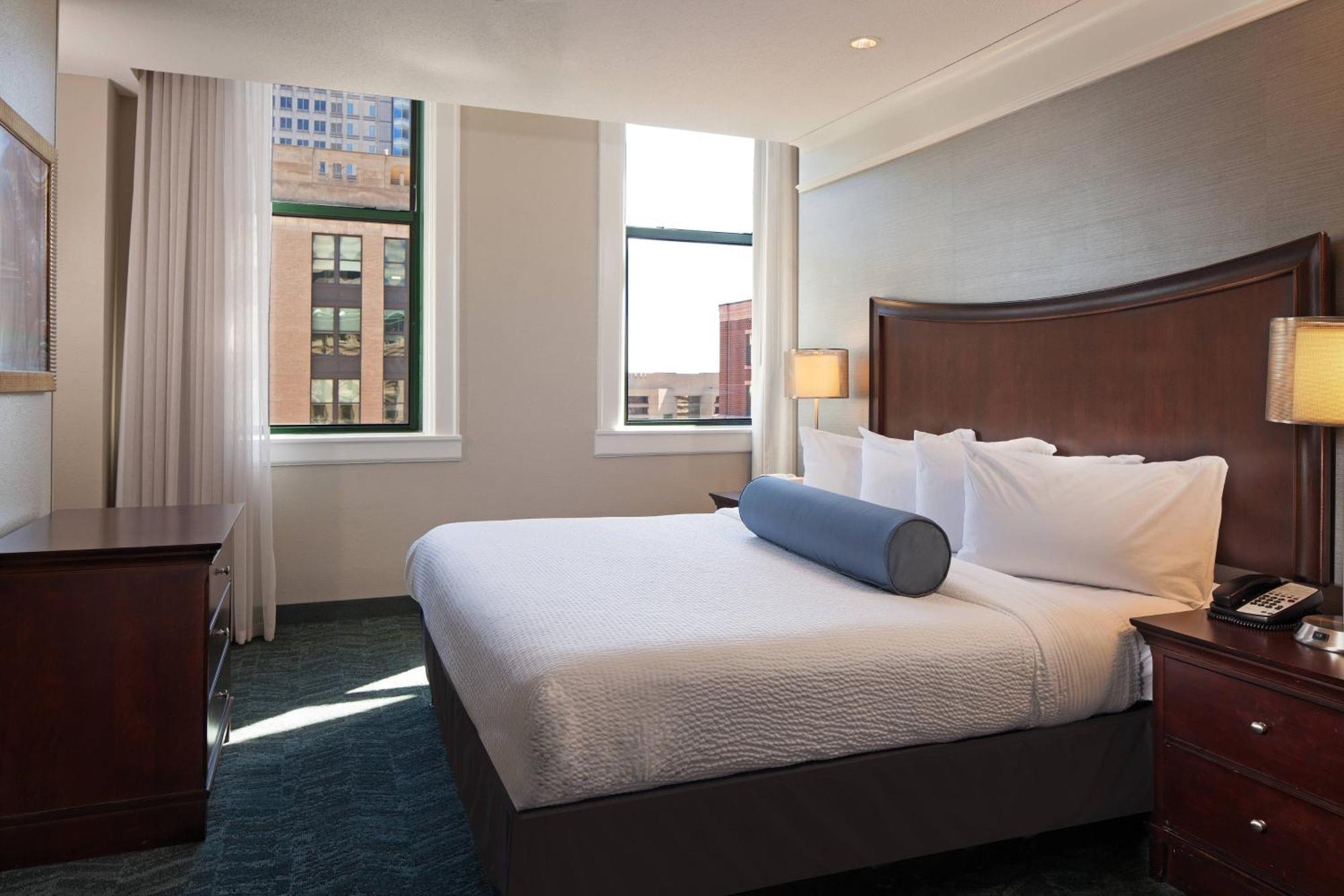 Springhill Suites By Marriott Baltimore Downtown/Inner Harbor Exterior photo